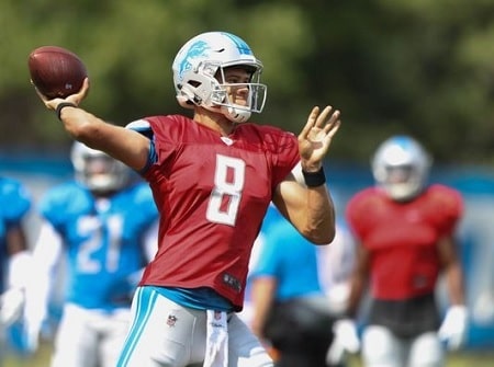 A picture of Brad Kaaya playing for Detroit Lions.